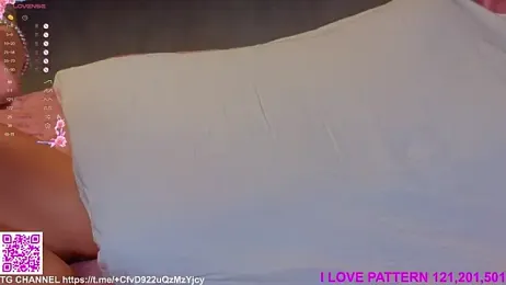 Hollara_Bangg stripchat stream image