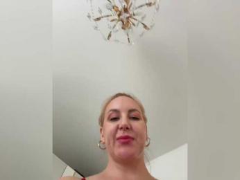 cherryygirl bongacams stream image