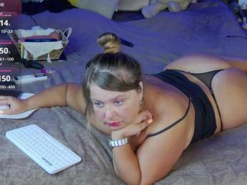 FLUFFY_BEAUTY bongacams stream image