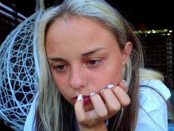 misss-vikki bongacams stream image