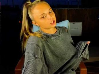 misss-vikki bongacams stream image