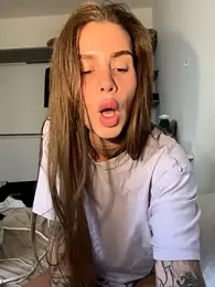 EmiliaCatalina stripchat stream image