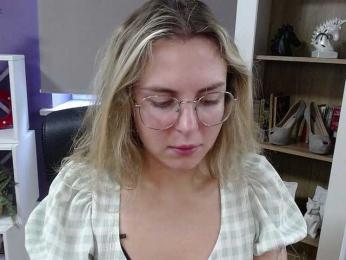 Soft-Zoey bongacams stream image