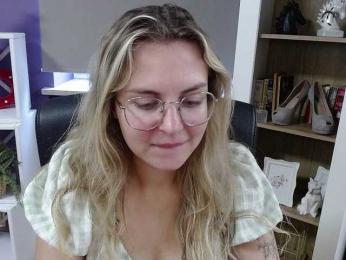 Soft-Zoey bongacams stream image
