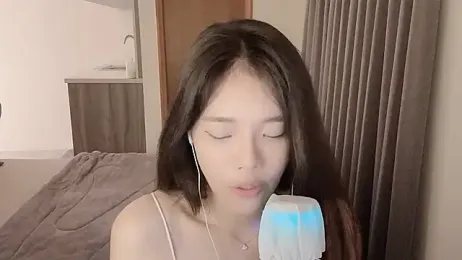 Qaz42799 stripchat stream image