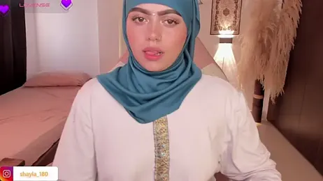 shayla_18 stripchat stream image