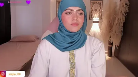 shayla_18 stripchat stream image