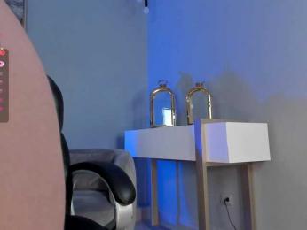 MadelineFox bongacams stream image