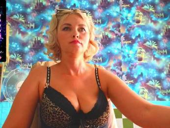 Mistress-Gwen bongacams stream image