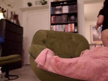 serareads chaturbate stream image