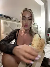 KirstieVegas stripchat stream image