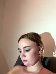 CherryEmmy stripchat stream image