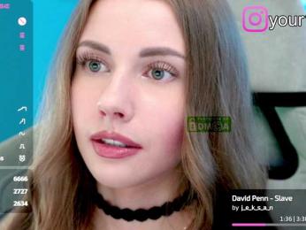 VikkiExtraCheese bongacams stream image
