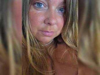 FLUFFY_BEAUTY bongacams stream image