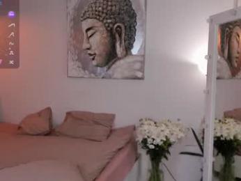 lili_and_niki chaturbate stream image