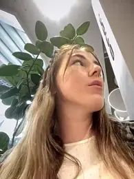 MommmyYummy stripchat stream image