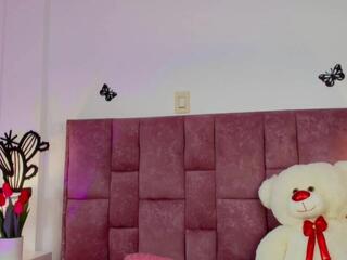 Alma Queen flirt4free stream image