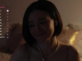 MissEssie bongacams stream image