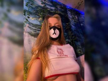 -Summer- bongacams stream image