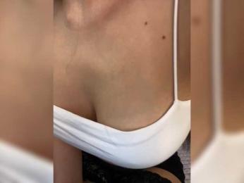 dee_zee bongacams stream image