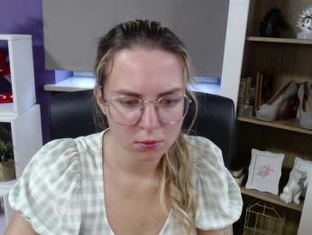 Soft-Zoey bongacams stream image