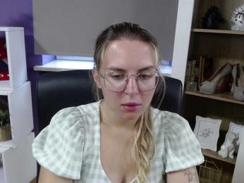 Soft-Zoey bongacams stream image