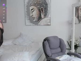 lili_and_niki chaturbate stream image