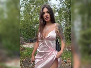 Oops_kiraa bongacams stream image