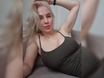 Eseniyavl bongacams stream image