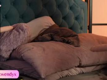 shiny_lily chaturbate stream image