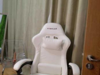 EmilyxJames bongacams stream image