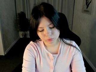 amely-lil camsoda stream image