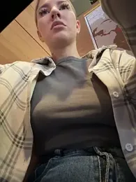 NewLale stripchat stream image