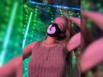 -Summer- bongacams stream image