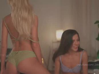 _2strangers chaturbate stream image