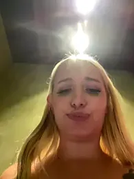 Milkyy_wway stripchat stream image