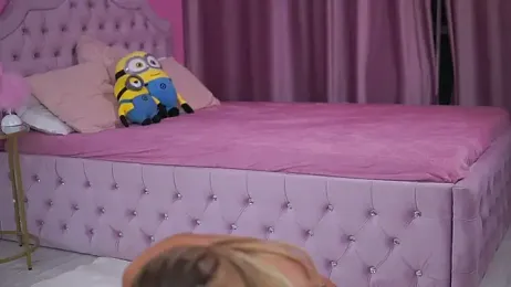 AshleySinn stripchat stream image