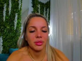 zinasquirts chaturbate stream image