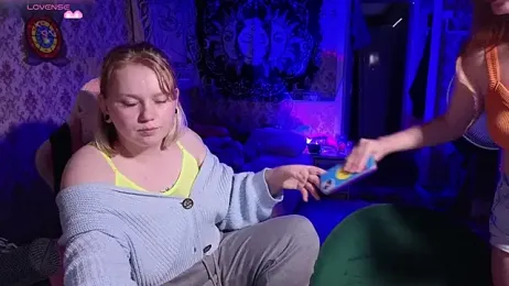 Radiants_two stripchat stream image