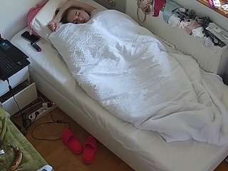 voyeurcam-julmodels-bed-7 camsoda stream image