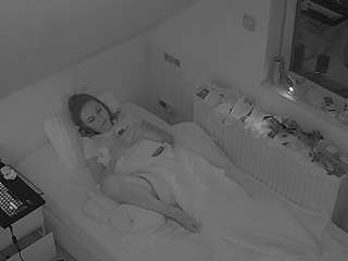 voyeurcam-julmodels-bed-7 camsoda stream image