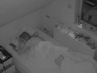 voyeurcam-julmodels-bed-7 camsoda stream image