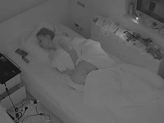 voyeurcam-julmodels-bed-7 camsoda stream image