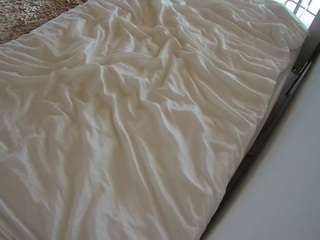 voyeurcam-julmodels-whitebed-1 camsoda stream image