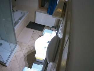 voyeurcam-julmodels-bath-2nd-2 camsoda stream image