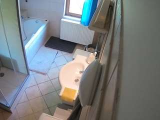 voyeurcam-julmodels-bath-2nd-2 camsoda stream image