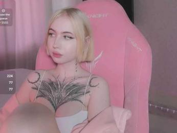 luvsoak bongacams stream image