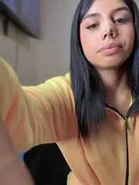 Laura-Khalifa stripchat stream image