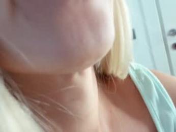 yesonee chaturbate stream image