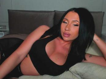 qsstess bongacams stream image